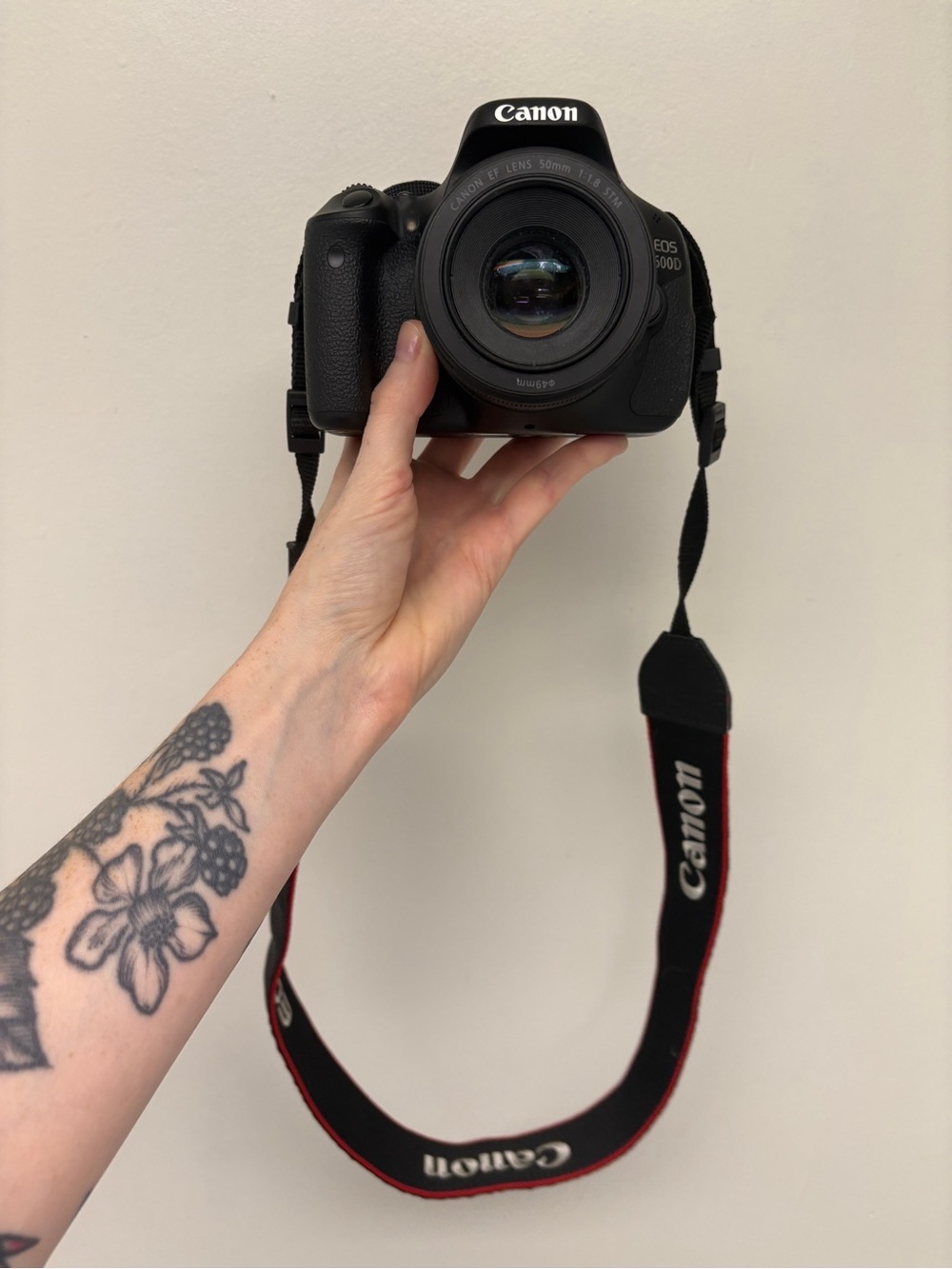 Canon E0S 600D Rebel T3i Camera with 2 New Batteries & Charger
